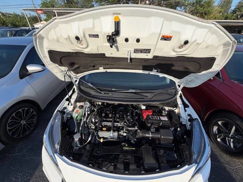 Used 2021 Nissan Versa S FWD image 23