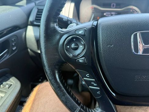 Used 2016 Honda Pilot Elite image 34