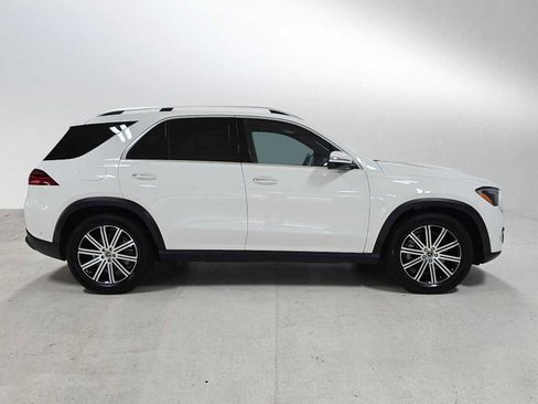 Used 2025 Mercedes-Benz GLE 450 4MATIC image 2