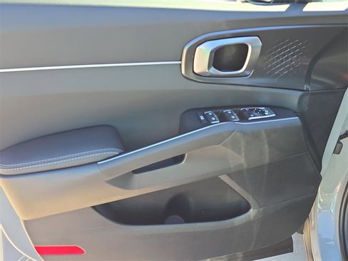 New 2026 Kia Sorento S image 19