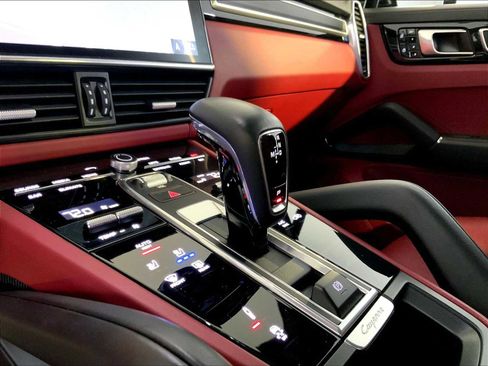 Certified 2021 Porsche Cayenne GTS AWD/4WD image 17