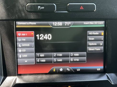 Used 2015 Ford F150 Lariat w/ Equipment Group 502A Luxury AWD/4WD image 33