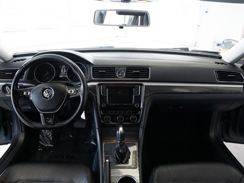 Used 2016 Volkswagen Passat 1.8T SE image 14