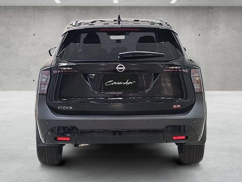 New 2026 Nissan Kicks SR FWD image 15