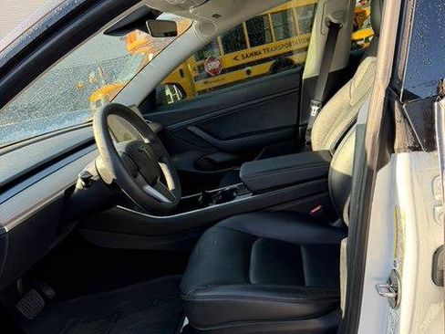 Used 2020 Tesla Model 3 RWD image 16