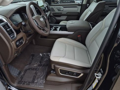 New 2026 RAM 1500 Laramie AWD/4WD image 11