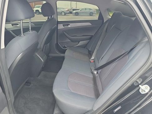 Used 2018 Hyundai Sonata SE w/ Cargo Package FWD image 13