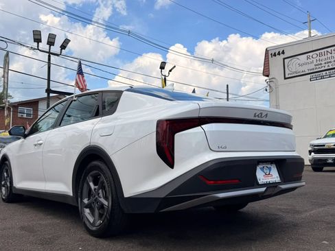 Used 2025 Kia K4 FWD image 8