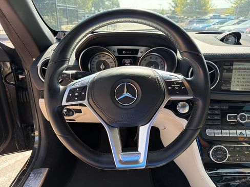 Used 2015 Mercedes-Benz SL 550 image 19