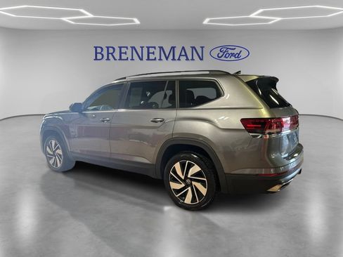 Used 2025 Volkswagen Atlas SE AWD/4WD image 6