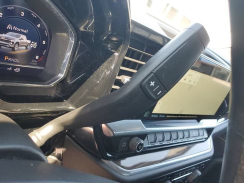 Used 2025 Chevrolet Silverado 1500 LT AWD/4WD image 16