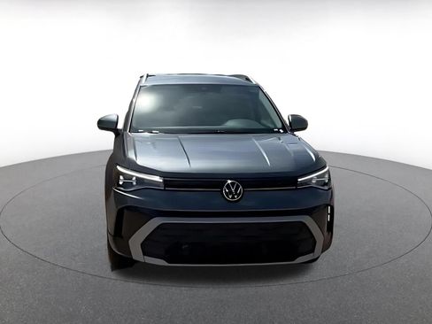 Used 2026 Volkswagen Taos SE AWD/4WD image 4