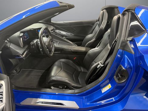Used 2020 Chevrolet Corvette Stingray Convertible w/ Z51 Performance Package RWD image 10
