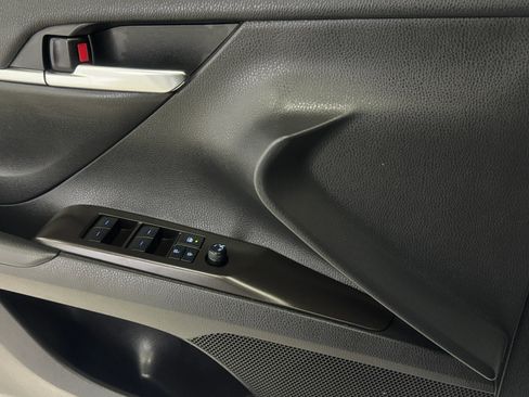 Used 2022 Toyota Camry SE image 51