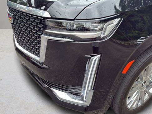 Certified 2024 Cadillac Escalade ESV Premium Luxury w/ LPO, Floor Liner Package AWD/4WD image 8