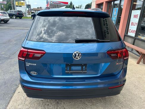 Used 2019 Volkswagen Tiguan SE w/ Panoramic Sunroof Package AWD/4WD image 5