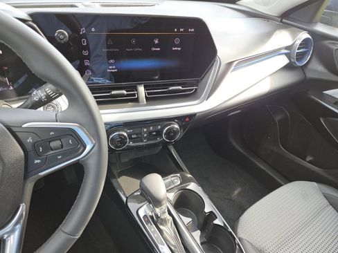 Used 2024 Chevrolet Trax LT w/ Driver Confidence Package FWD image 24