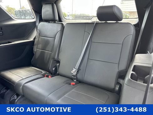 Used 2023 Chevrolet Traverse Premier w/ LPO, Cargo Package image 26
