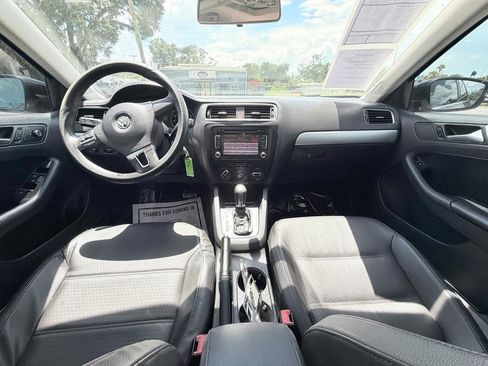 Used 2013 Volkswagen Jetta SE FWD image 11