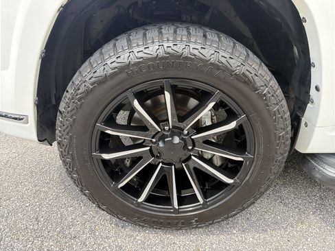 Used 2019 Toyota 4Runner Limited RWD image 19