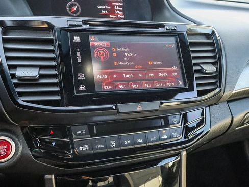 Used 2016 Honda Accord EX-L image 34