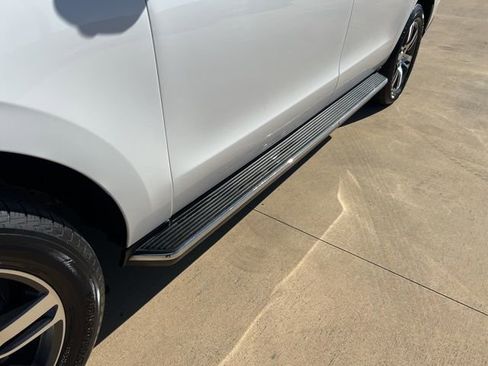 Used 2023 Ford Expedition Max Limited image 9