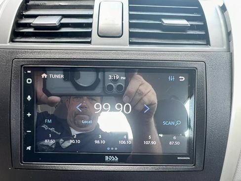 Used 2009 Toyota Corolla LE FWD image 9