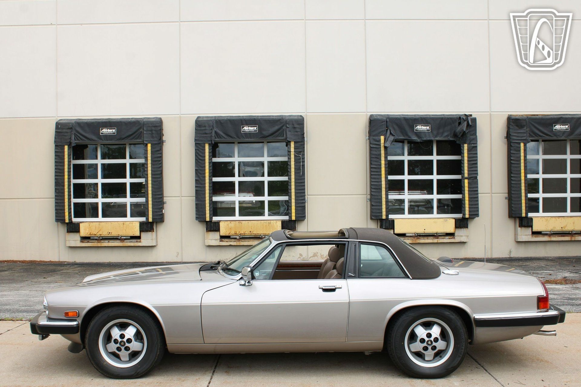 Used 1988 Jaguar XJS V12 Convertible RWD image 10