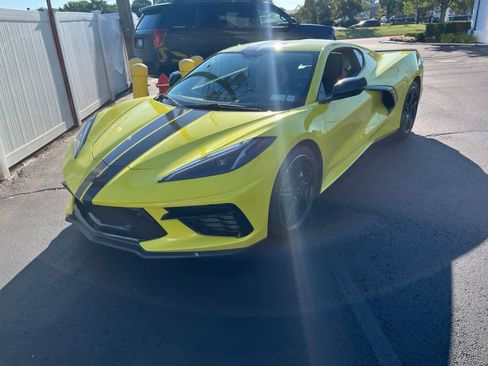 Used 2023 Chevrolet Corvette Stingray Preferred Cpe w/ 2LT RWD image 3