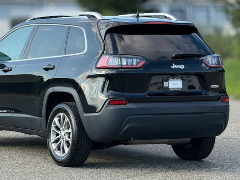 Used 2019 Jeep Cherokee Latitude Plus FWD image 16