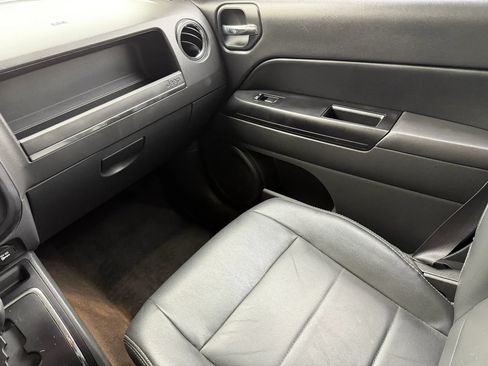 Used 2016 Jeep Patriot High Altitude FWD image 20