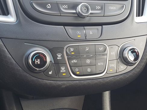 Used 2024 Chevrolet Malibu LT FWD image 39