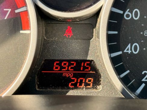 Used 2009 MAZDA MX-5 Miata Touring image 17