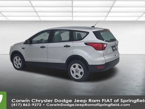 Used 2019 Ford Escape S image 10