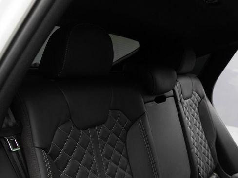 Used 2023 Audi SQ5 Prestige w/ Prestige Package image 34