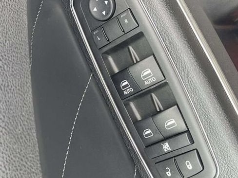 Used 2017 Dodge Charger R/T Scat Pack w/ Technology Group RWD image 21