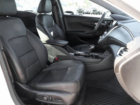 Used 2021 Chevrolet Malibu Premier image 42