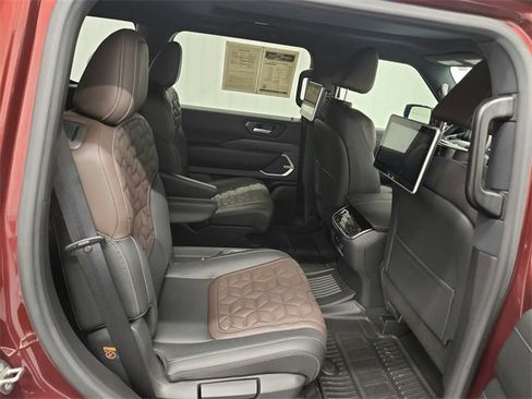 Used 2025 Nissan Armada Platinum image 42