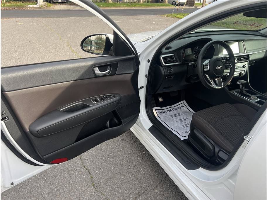Used 2020 Kia Optima LX FWD image 14
