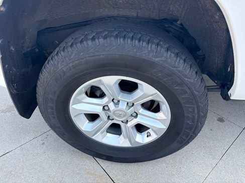 Used 2019 Toyota 4Runner SR5 Premium AWD/4WD image 10