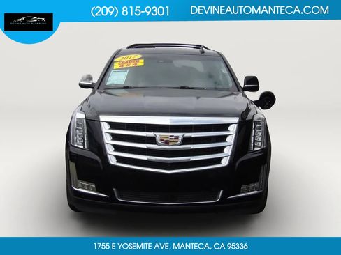 Used 2017 Cadillac Escalade Premium Luxury image 2