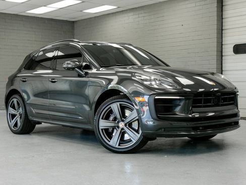 Used 2022 Porsche Macan S AWD/4WD image 1