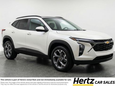 Used 2025 Chevrolet Trax LT w/ LT Convenience Package FWD image 1