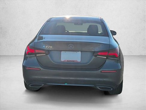 Used 2021 Mercedes-Benz A 220 image 7