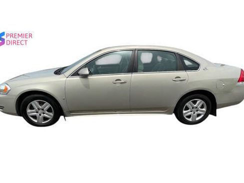 Used 2009 Chevrolet Impala LTZ FWD image 2