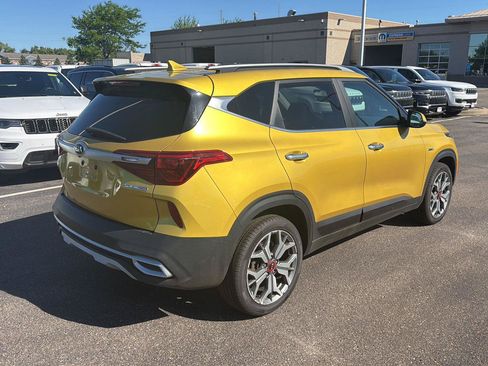 Used 2021 Kia Seltos SX w/ SX Sunroof Package AWD/4WD image 7
