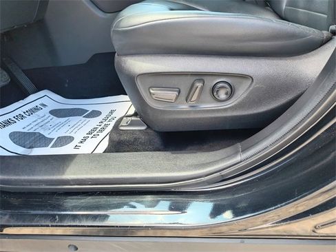 Used 2022 Toyota Highlander XLE image 15