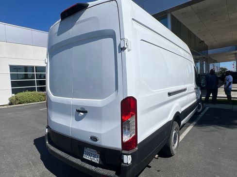 Used 2023 Ford Transit 250 148 High Roof Extended RWD image 3