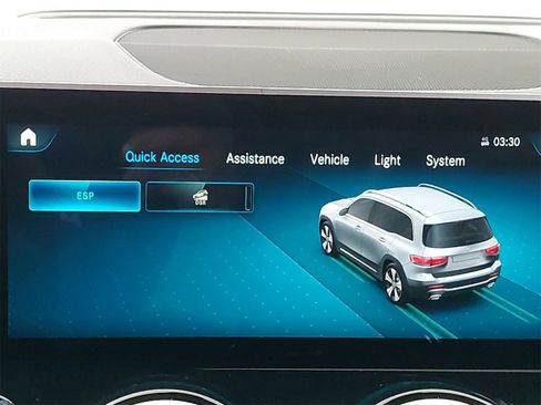 Used 2020 Mercedes-Benz GLB 250 4MATIC image 27