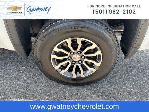 Used 2023 GMC Sierra 1500 AT4 w/ AT4 Premium Package AWD/4WD image 10